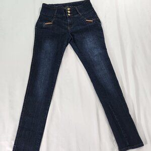 Queen Jeans Size 11    Lot B